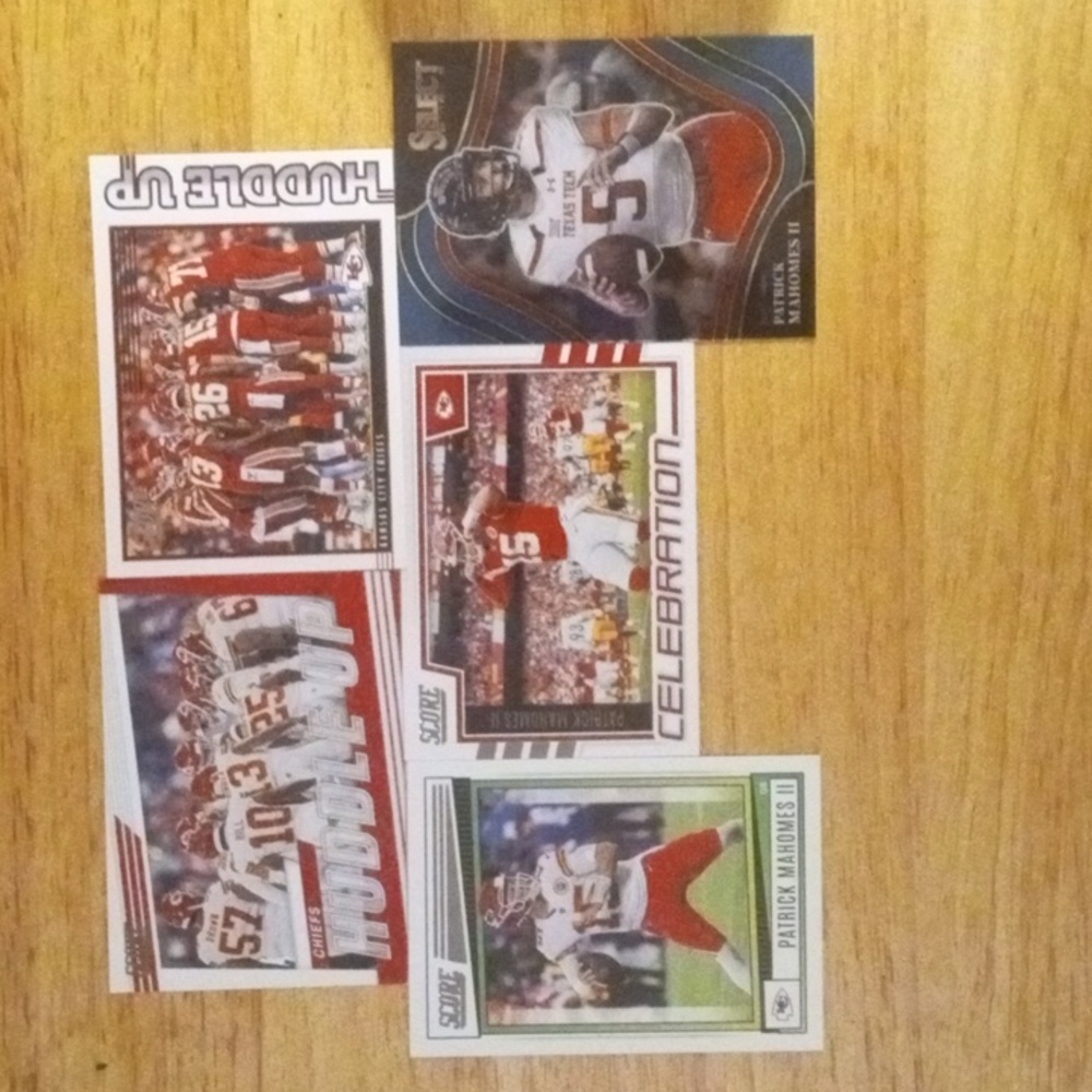 Five card Patrick Mahomes lot